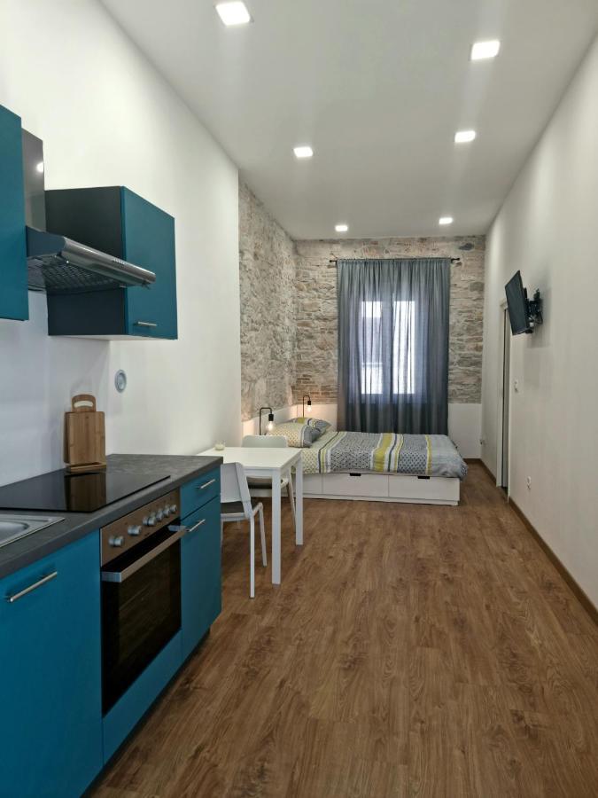 Central Studio Apartment Pula Luaran gambar